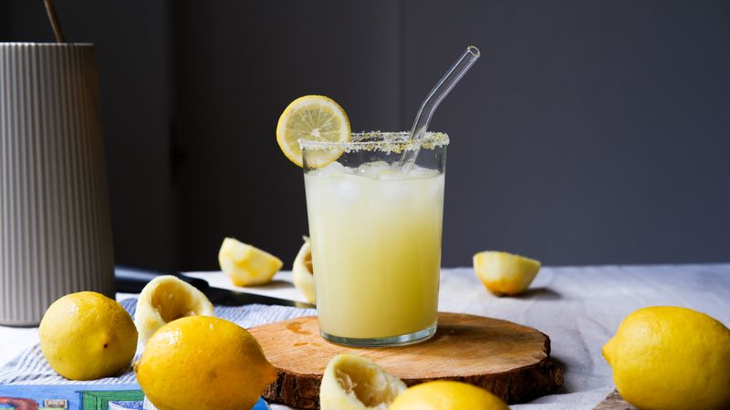 Lemonade drinks daves hot chicken